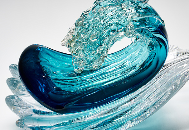 <i>Wave on Base</i>, 2024; 25 x 54 x 22 centimeters; hot-sculpted glass; Photo by Alick Cotterill